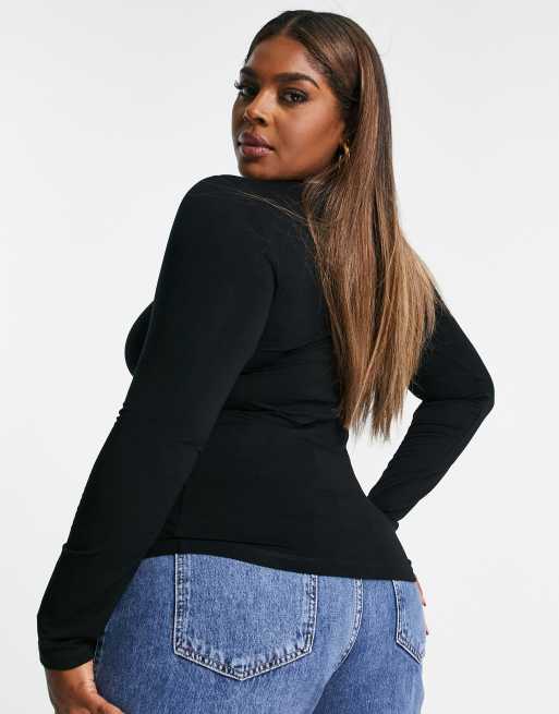 ASOS DESIGN Curve – Langärmliges Oberteil in Schwarz mit Zierausschnitt und Metallring, 2 von 4