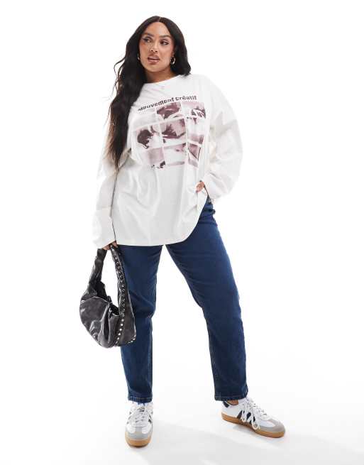 ASOS DESIGN Curve – Langärmliges Skater-Shirt in Creme mit „Créatif“-Print, 4 von 4