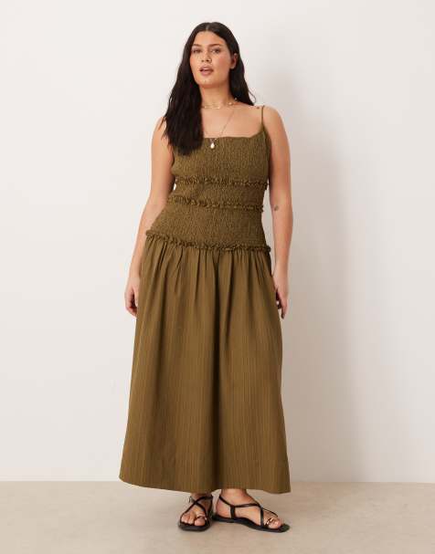 ASOS DESIGN Curve - Lange jurk van kreukelstof met gesmokte verlaagde taille in olijfgroen - view 1