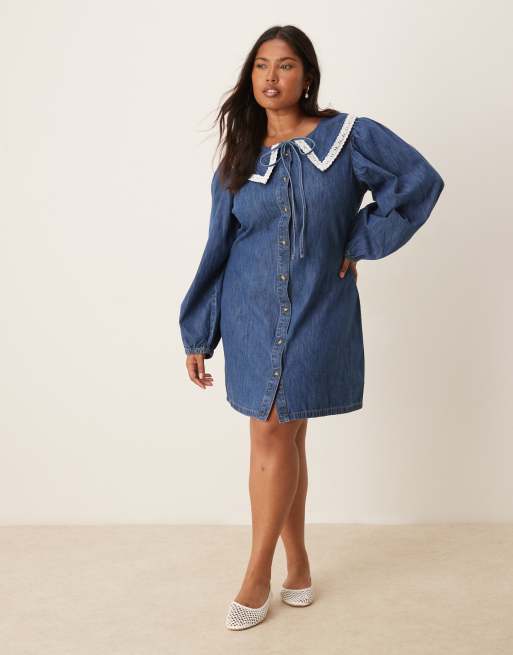 ASOS DESIGN Curve - Langærmet denim-minikjole med stor krave i blå mellemvask, 3 af 4
