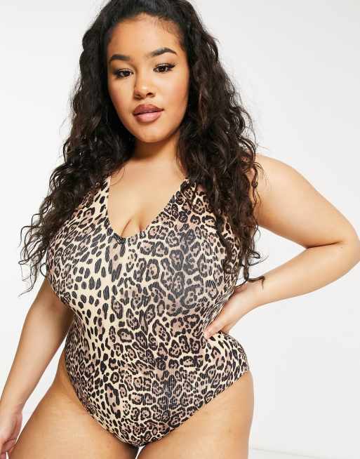 ASOS DESIGN Curve – Leopardmönstrad ribbad baddräkt med djup urringning, 4 av 4