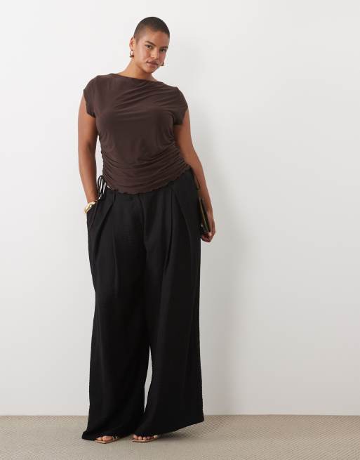 ASOS DESIGN Curve lettuce edge cap sleeve with ruching channel in chocolate, 2 of 4