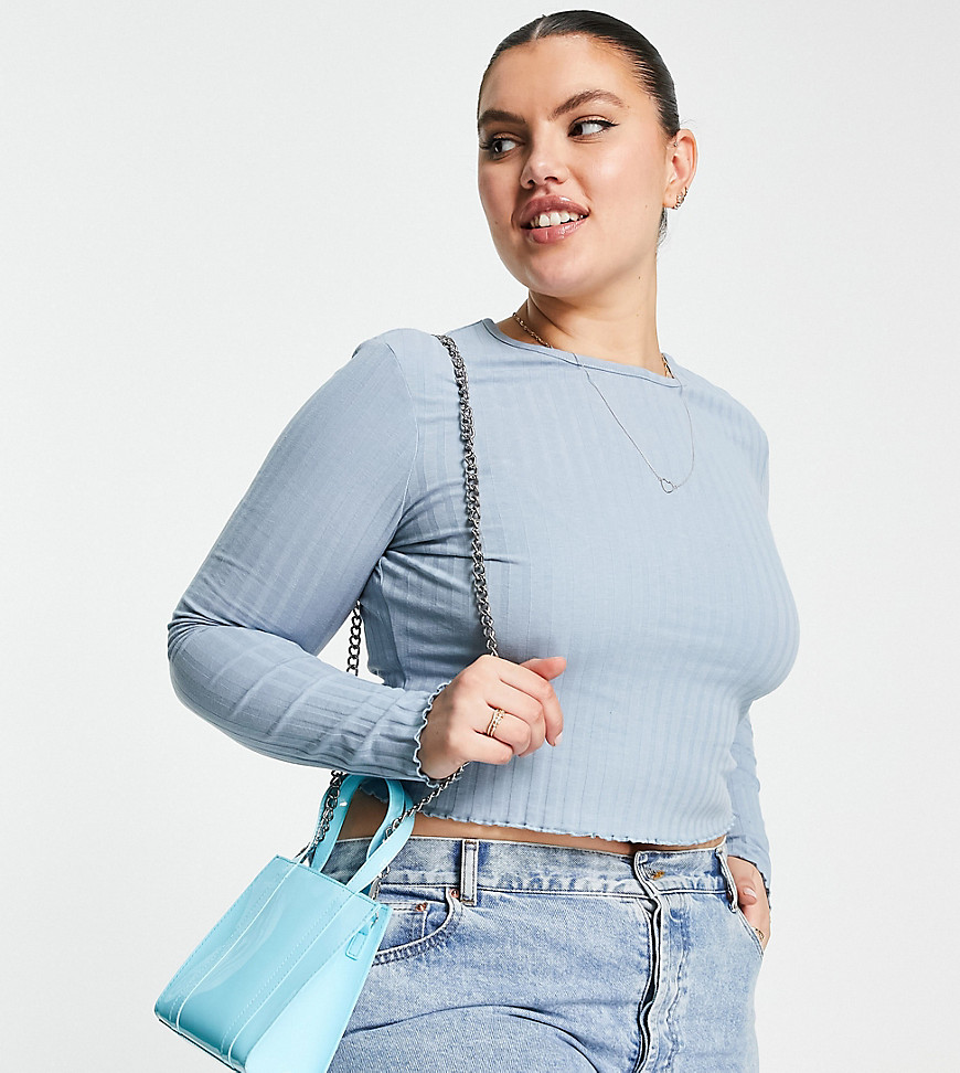 Plus-size T-shirt by ASOS DESIGN Next stop: checkout Crew neck Long sleeves Lettuce-edge trims Cropped length Regular fit