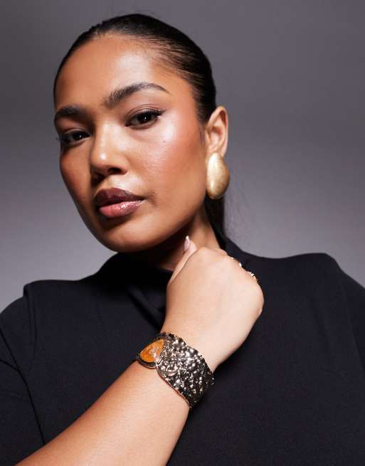 ASOS DESIGN Curve Limited Edition cuff bracelet with abstract textured molten design in gold tone, 3 of 3