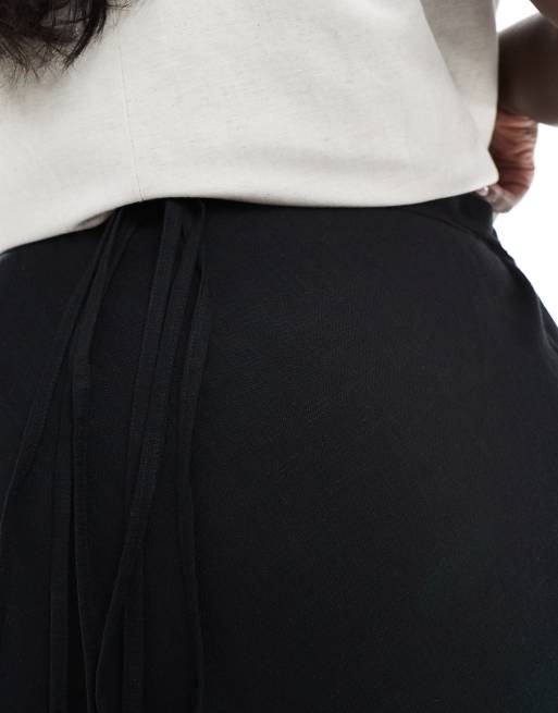 ASOS DESIGN Curve linen blend bias maxi skirt in black
