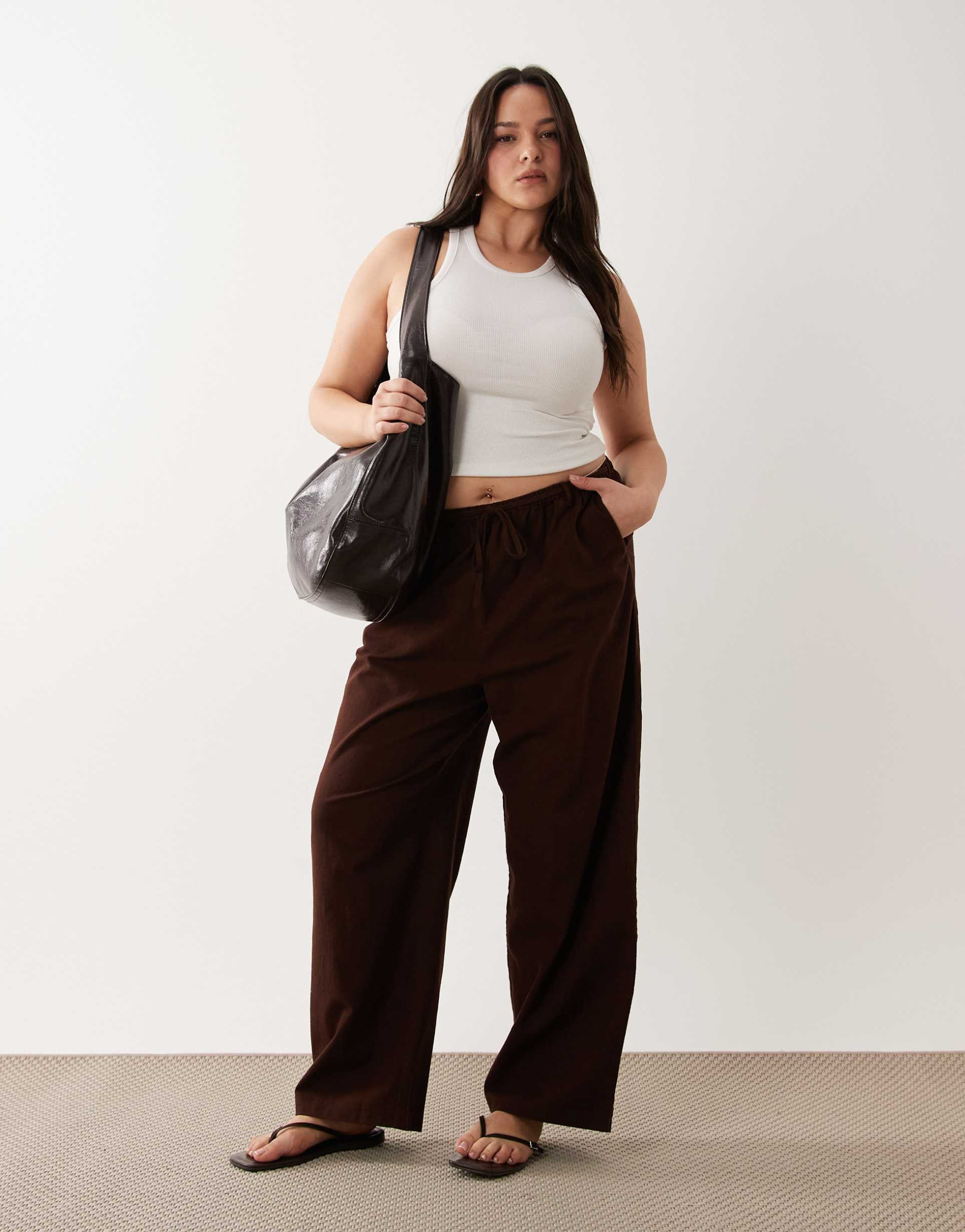 asos design curve linen look pull on pants in chocolate