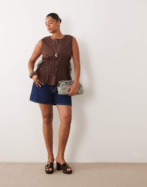 ASOS DESIGN Curve linen-look sleeveless top with drawstring waist in brown, 2 of 4
