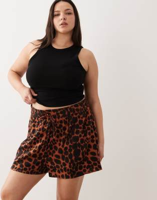 ASOS DESIGN Curve linen mix shorts in animal print - part of a set animal 9290₽