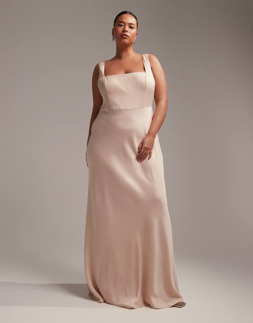 ASOS DESIGN Curve L invit e Robe longue en satin avec encolure carr e Blush