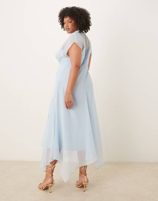 ASOS DESIGN Curve – Ljusblå maxiklänning i chiffong med hög krage och scarffåll, 3 av 4