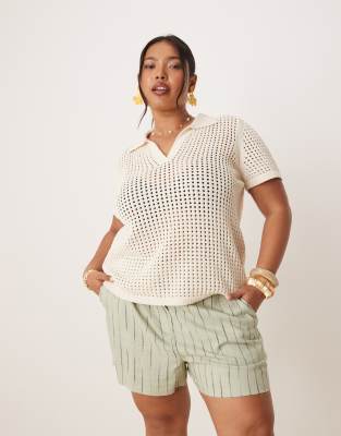ASOS DESIGN Curve - Locker geschnittene Dad-Shorts in Salbeigrün mit Leinenanteil und Schnörkelstreifen-Bunt