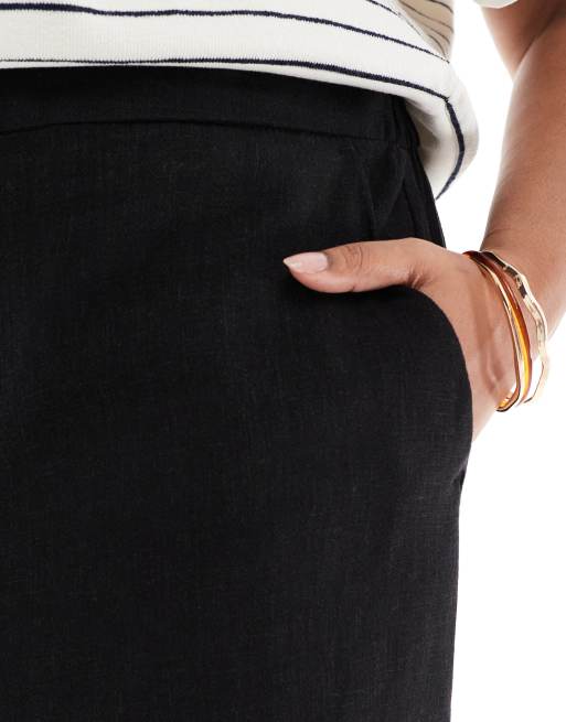 ASOS DESIGN Curve – Locker geschnittene Dad-Shorts in Schwarz mit Leinenanteil, 5 von 5