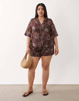 ASOS DESIGN Curve - Logan - Chemise de plage décontractée à imprimé tropical façon pochoir-multicolore 46