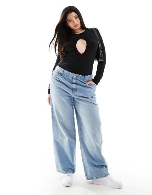 ASOS DESIGN Curve long sleeve bodysuit with keyhole cut out in black, 2 of 4