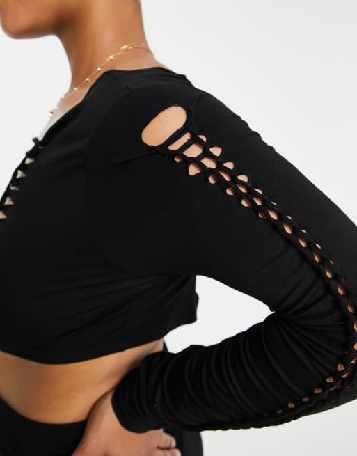 Ladder cutout store sleeve top