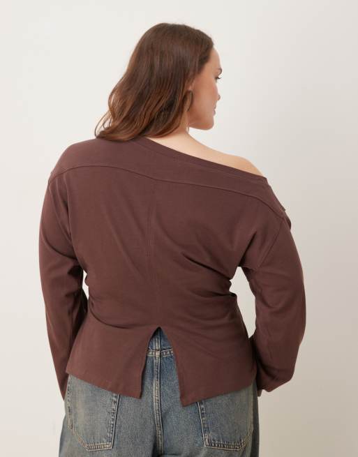 ASOS DESIGN Curve long sleeve off shoulder corset waist tee in chocolate, 3 of 4