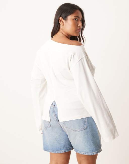 ASOS DESIGN Curve long sleeve off-shoulder corset waist tee in cream, 2 of 4