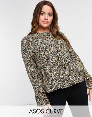 curve leopard print top