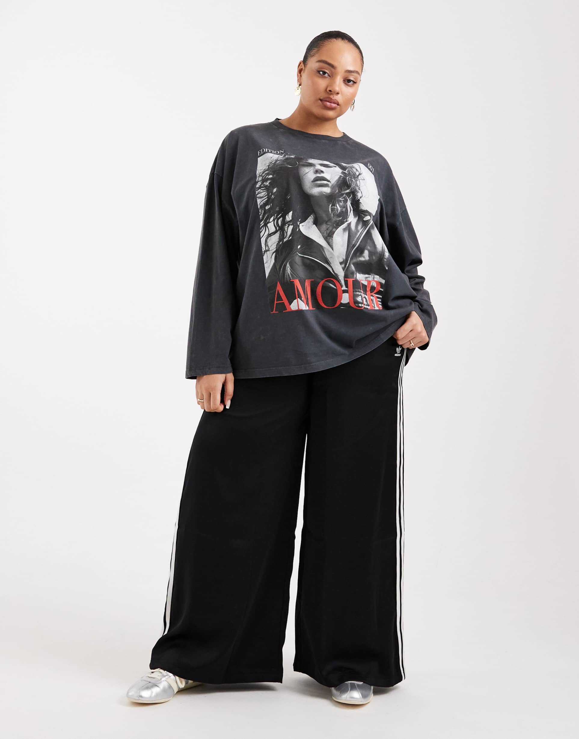 asos design curve long sleeve t-shirt with amour magazine graphic in charcoal
