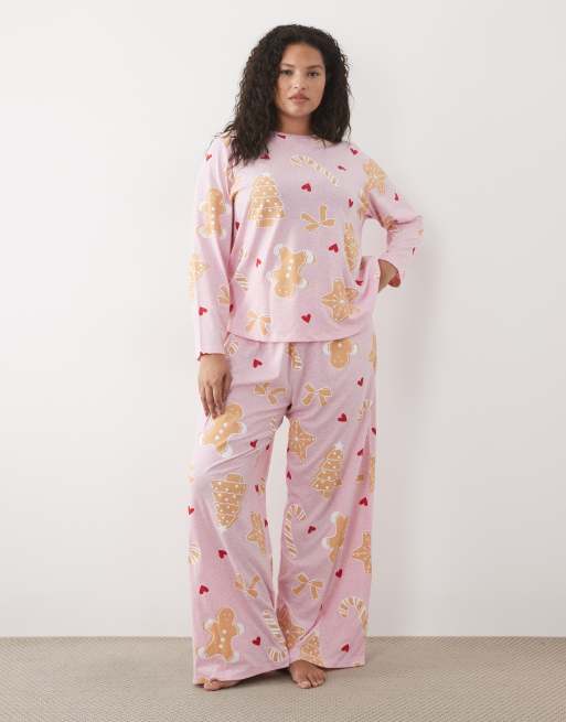 ASOS DESIGN Curve long sleeve top & wide leg trouser pyjama set with Christmas cookie graphic , 2 of 4