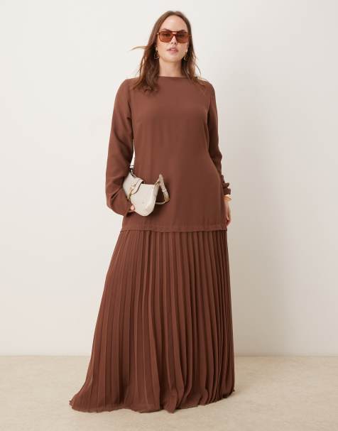 ASOS DESIGN Curve long sleeved pleated skirt maxi dress in chocolate - view 1