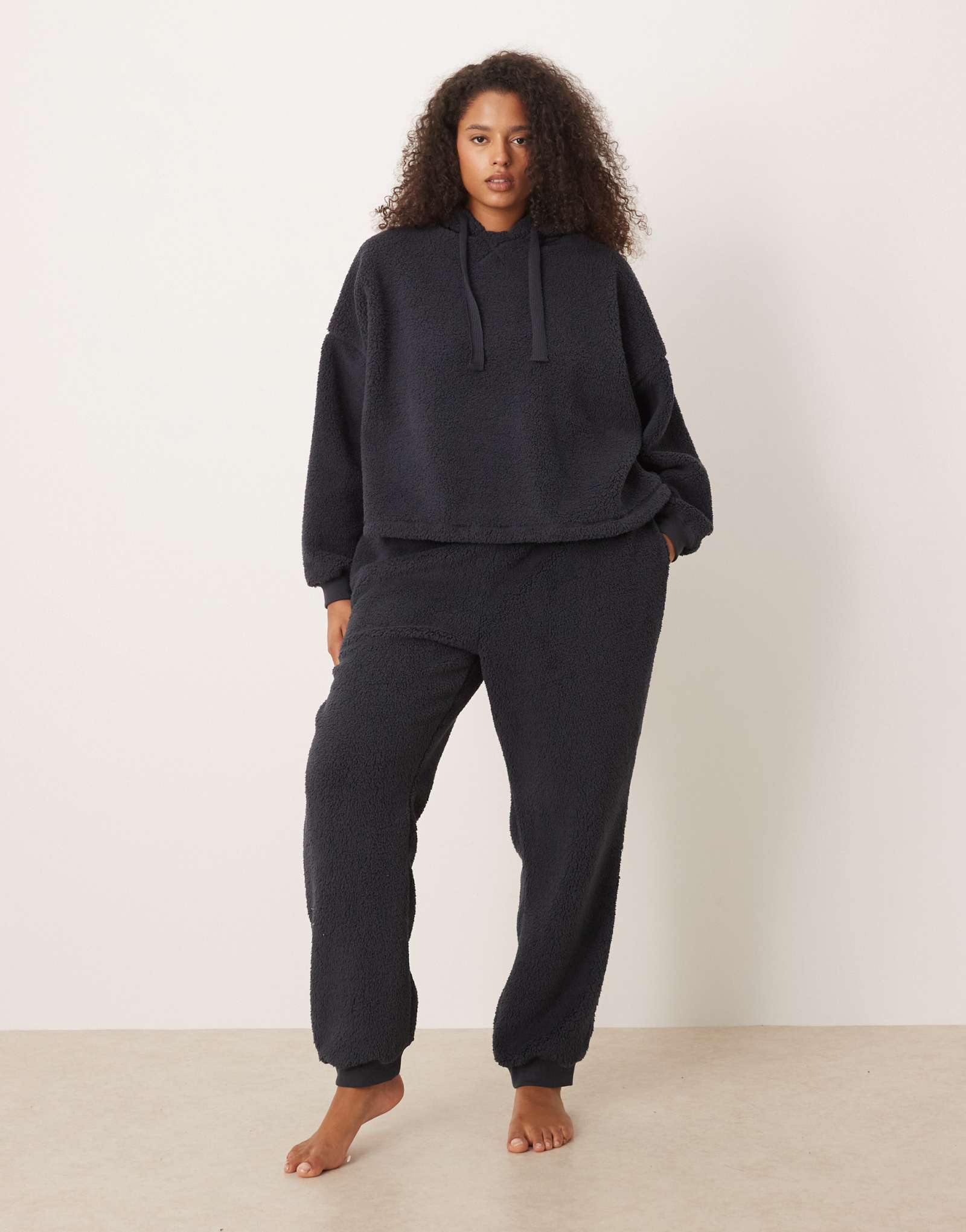 Приятная толстовка с капюшоном и спортивные штаны оверсайз от ASOS DESIGN Curve lounge чернильно-синего цвета