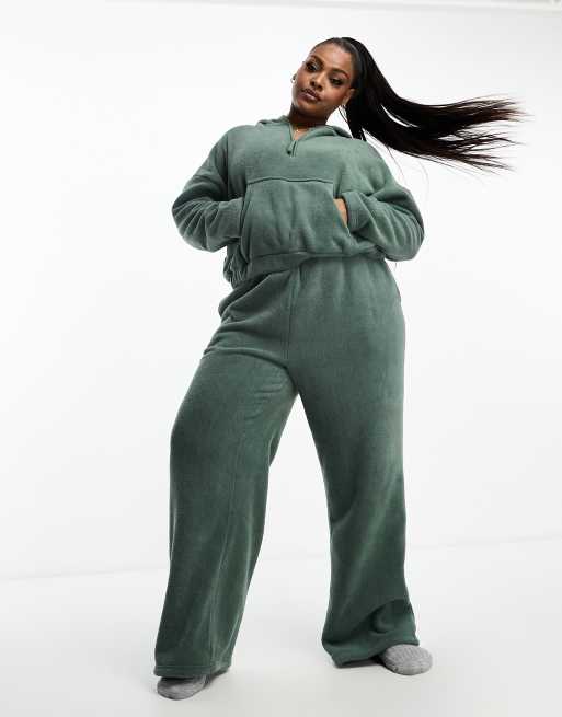 Women's Sweatshirt & Wide-Leg Sweatpants Bundle