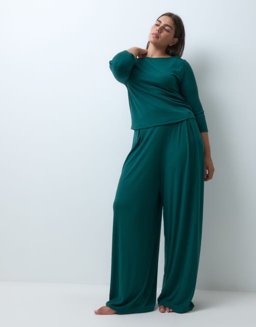 ASOS DESIGN Curve lounge mix & match rib long sleeve top with slash neck in dark green, 2 of 5