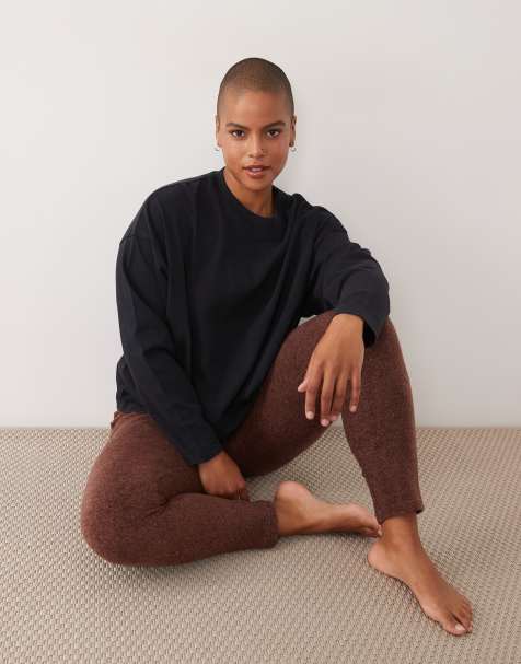 ASOS DESIGN Curve lounge mix og match let fleece-leggings i chokoladebrun - view 1