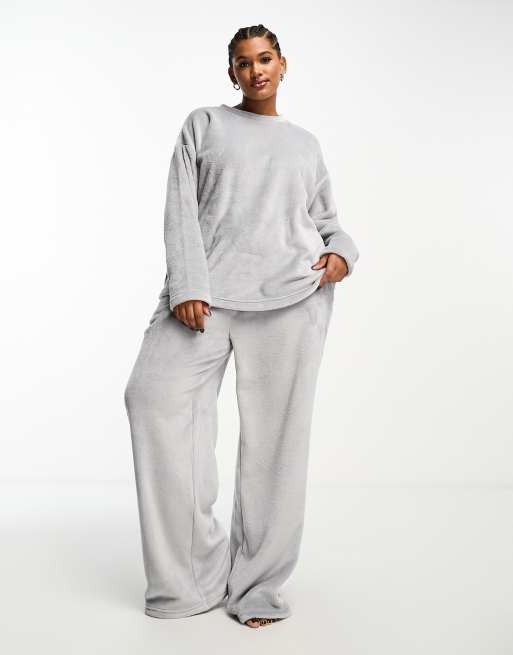 Check styling ideas for「Sweatpants、Soft Knitted Fleece Crew Neck  Long-Sleeve T-Shirt」