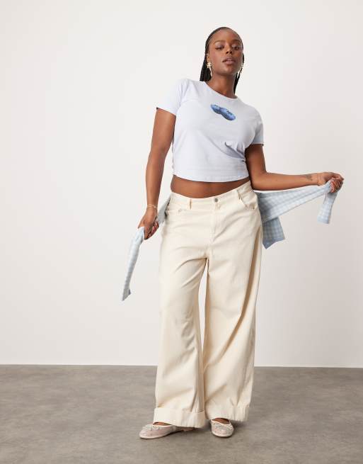 ASOS DESIGN Curve – Luźne jeansy z szerokimi, wywiniętymi mankietami, w kolorze neutralnym