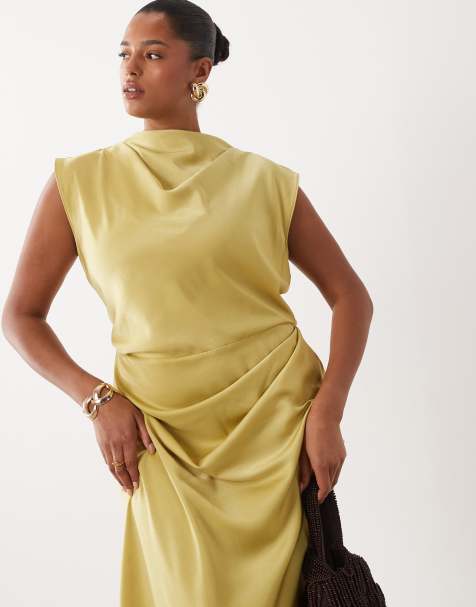 ASOS DESIGN Curve - Lysegrøn højhalset midikjole i satin med plisseret overdel - view 1