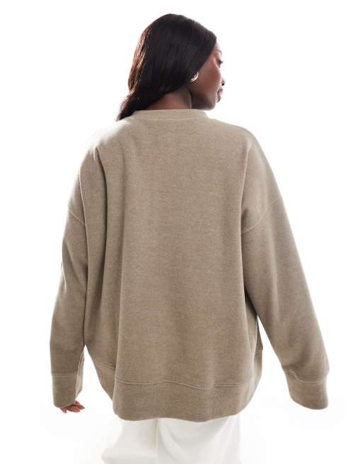 ASOS DESIGN Curve - Maglia serafino oversize morbidissima color talpa mélange, 2 di 4