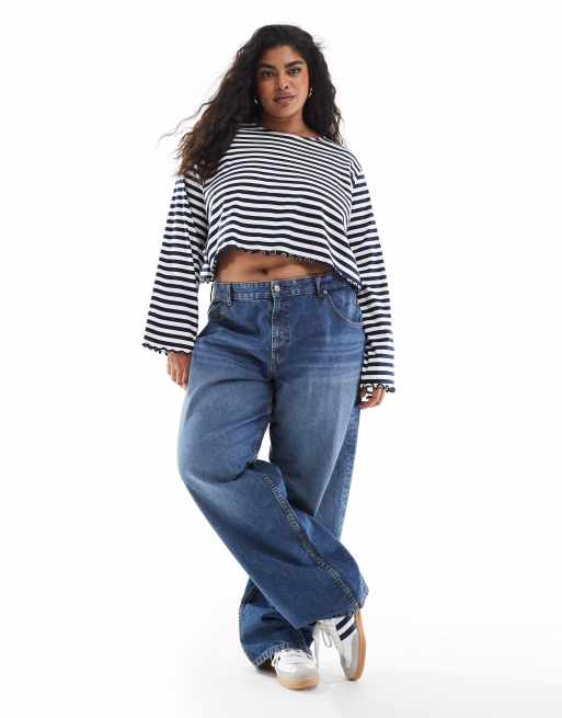 ASOS DESIGN Curve - Maglietta a maniche lunghe a righe bianche e blu navy con orlo smerlato, 2 di 4