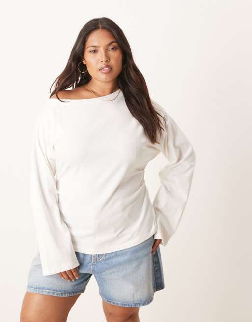 ASOS DESIGN Curve - Maglietta a maniche lunghe color crema con vita a corsetto e spalle scoperte