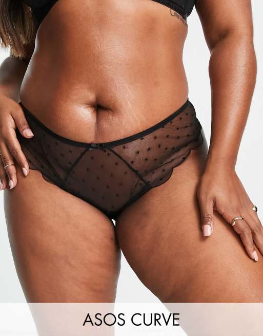 ASOS DESIGN Curve - Margot - Højtaljede sorte trusser med broderier og bølgekanter
