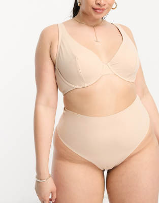 ASOS DESIGN Curve - Marina - Glättender Tanga in Beige mit hohem Bund-Neutral