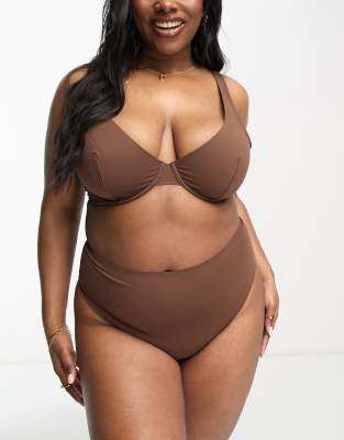 ASOS DESIGN Curve - Marina - Glättender Tanga in Braun mit hohem Bund