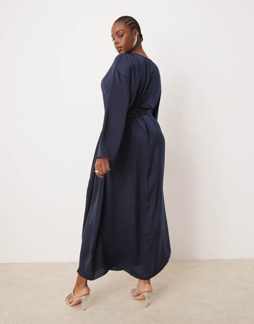 ASOS DESIGN Curve - Marineblå maxikjole med bindedetaljer og lange ærmer i satin, 3 af 4