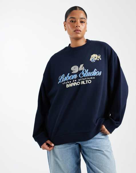 ASOS DESIGN Curve - Marineblå oversized sweatshirt med 'Lisbon'-sportsgrafik - view 1