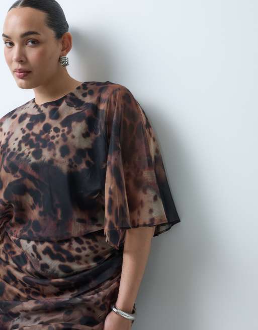 ASOS DESIGN Curve maxi chiffon dress with asym sleeves in dark animal print, 4 of 5