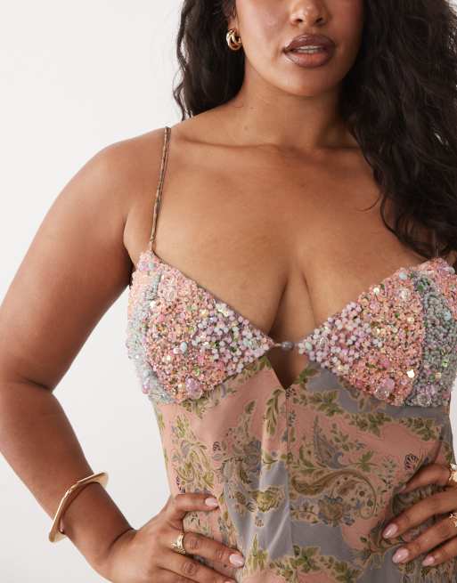ASOS DESIGN Curve - Maxi jurk met bandjes, uitsnijding, versierde buste en paisley print, 2 van 4