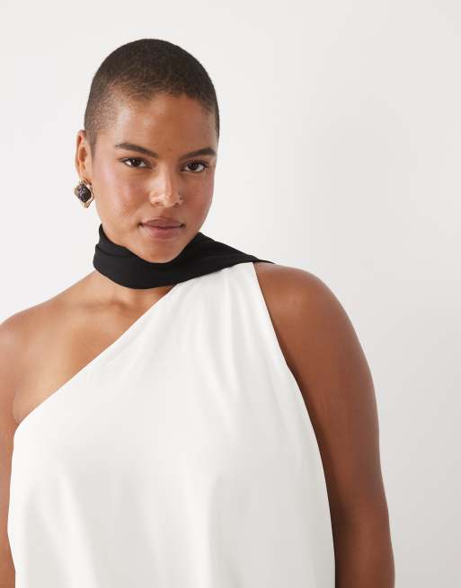 ASOS DESIGN Curve maxi jurk met blote schouder en strik in monochroom kleurblok, 3 van 4