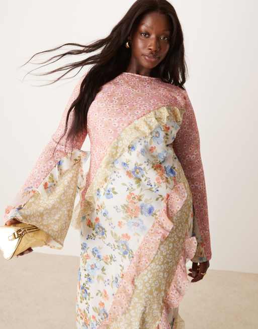ASOS DESIGN Curve - Maxikjole i blomstermønster med splejset design, flæser og sømme, 3 af 4