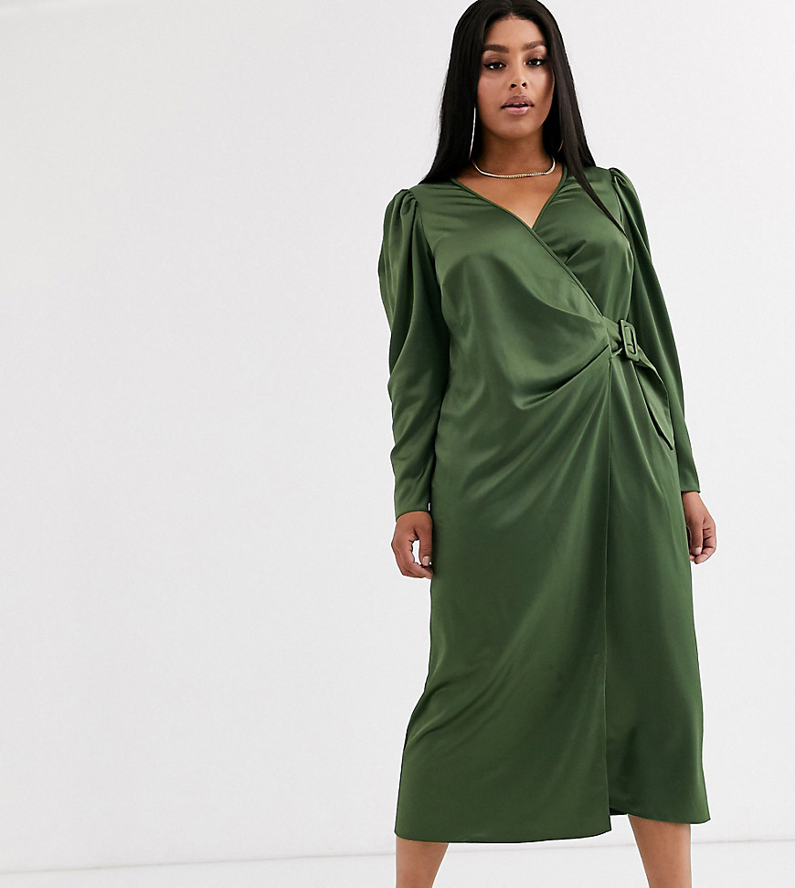 ASOS DESIGN Curve – Maxiklänning i satin och omlottmodell med skärp med spänne-Grön