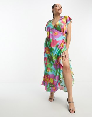 ASOS Design Curve - Maxikleid aus Satin mit großem, auffälligem Blumenprint und Rüschendetail-Bunt