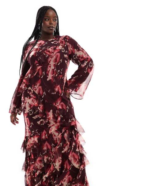 ASOS DESIGN Curve – Maxikleid in Burgunderrot mit ausgestellten langen Ärmeln, abstraktem Blumenmuster und auffälligem Rüschenbesatz - view 1