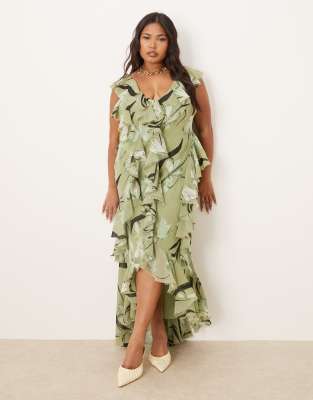 ASOS DESIGN Curve - Maxikleid in Grün geblümt mit Rüschen, Rückenausschnitt und Schrägschnitt