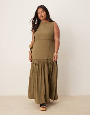 ASOS DESIGN Curve - Maxikleid mit Knitteroptik, U-Boot-Ausschnitt und Nahtdetail-Grün