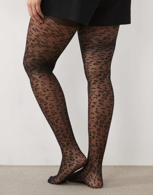 ASOS DESIGN Curve medias superelásticas transparentes con estampado de leopardo en negro, 3 de 3